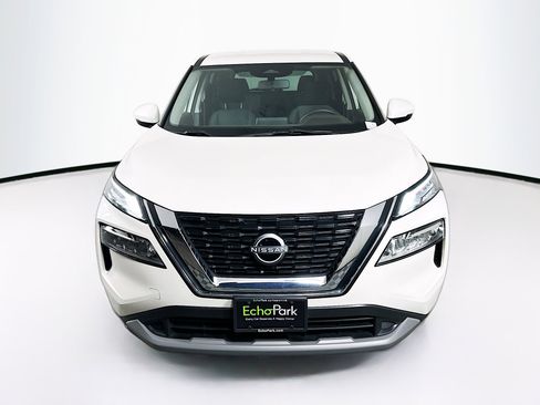 Used 2023 Nissan Rogue SV AWD/4WD image 2
