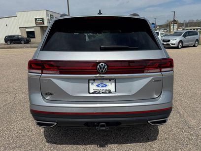 Used 2025 Volkswagen Atlas SE