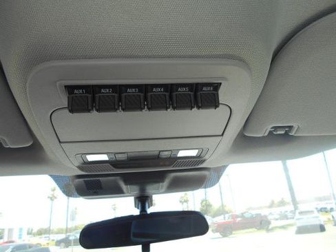 Used 2024 Ford F550 4x4 Regular Cab Super Duty image 19