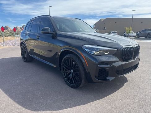 Used 2022 BMW X5 xDrive40i w/ M Sport Package AWD/4WD image 2