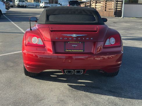 Used 2005 Chrysler Crossfire Limited image 7