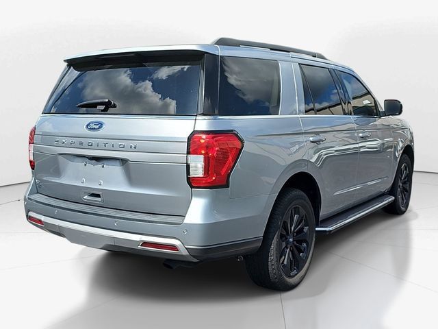 Used 2022 Ford Expedition XLT RWD image 3