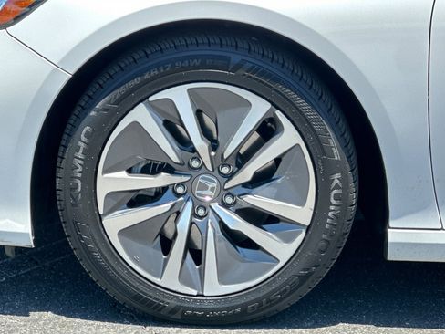 Used 2019 Honda Accord Hybrid image 11