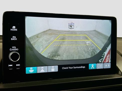 Used 2025 Honda Pilot Touring image 12