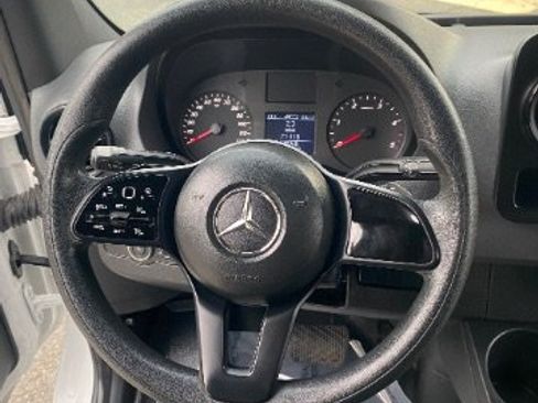 Used 2019 Mercedes-Benz Sprinter 144 image 24