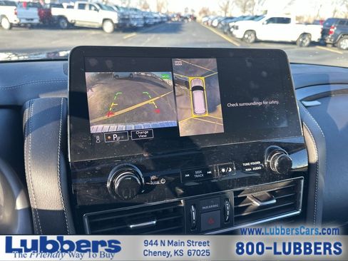 Used 2024 INFINITI QX80 Luxe image 16