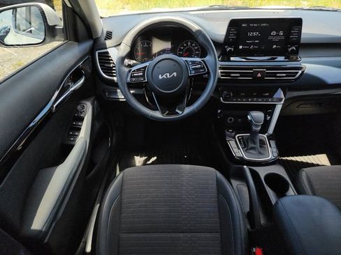 Certified 2023 Kia Seltos S FWD image 18