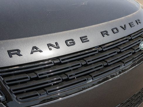 New 2026 Land Rover Range Rover Sport Dynamic SE AWD/4WD image 16