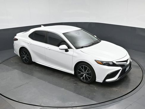 Used 2023 Toyota Camry SE image 54