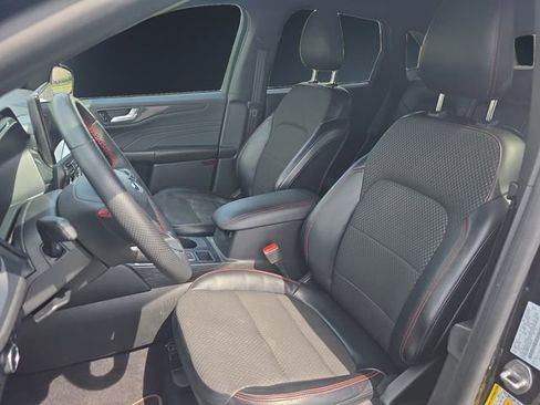 Used 2023 Ford Escape ST-Line w/ Tech Pack #1 AWD/4WD image 9