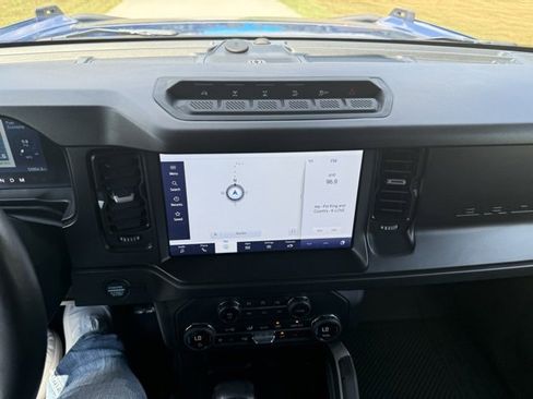 Used 2021 Ford Bronco First Edition image 25