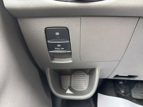 Used 2022 Ford Transit 150 Medium Roof AWD image 24
