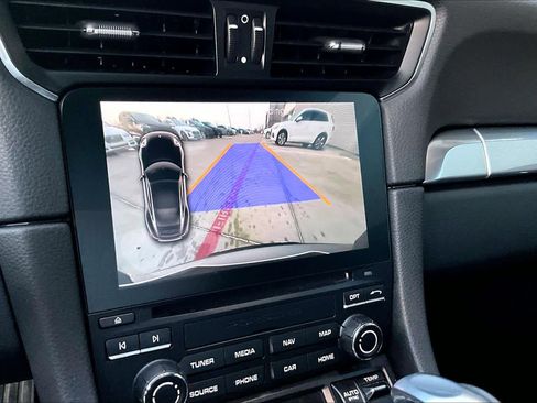 Used 2018 Porsche 911 Carrera image 33