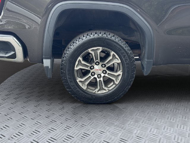 Used 2021 GMC Sierra 1500 SLE w/ X31 Off-Road Package AWD/4WD image 28