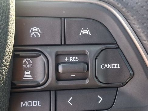 Used 2025 Toyota 4Runner TRD Off-Road Premium AWD/4WD image 23