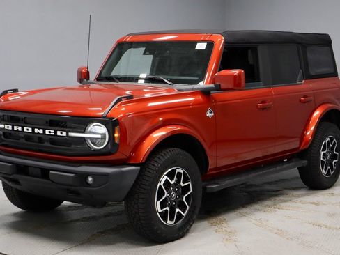 Certified 2023 Ford Bronco Outer Banks AWD/4WD image 7