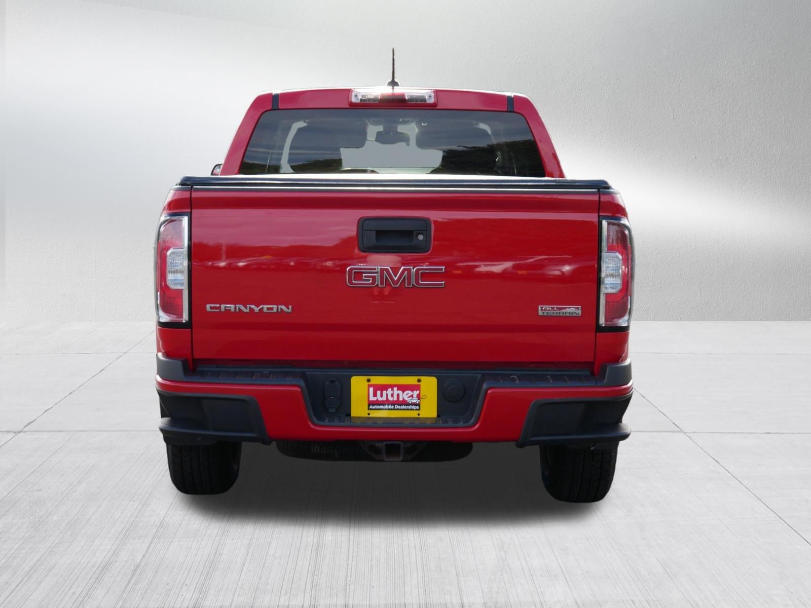 Used 2015 GMC Canyon SLE w/ All-Terrain Package AWD/4WD image 6