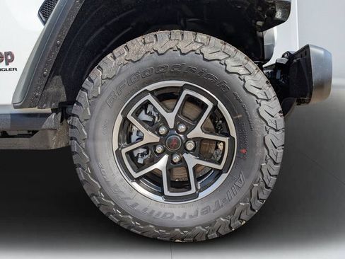 New 2026 Jeep Wrangler Unlimited Rubicon AWD/4WD image 10