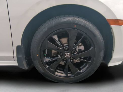 Used 2024 Honda Odyssey Sport image 11