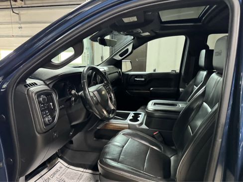 Used 2019 Chevrolet Silverado 1500 High Country w/ Technology Package image 13