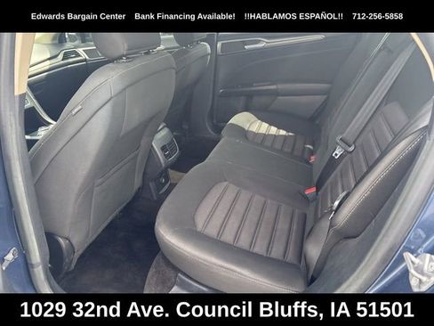 Used 2018 Ford Fusion SE w/ Fusion SE Technology Package FWD image 11