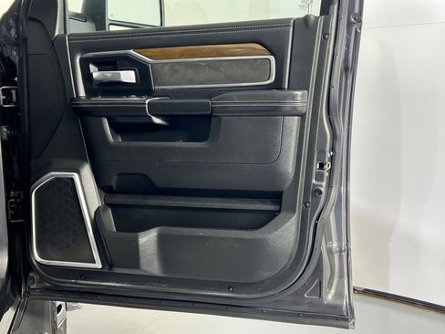 Used 2023 RAM 3500 Laramie AWD/4WD image 10