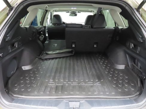 Used 2023 Subaru Outback Touring AWD/4WD image 38