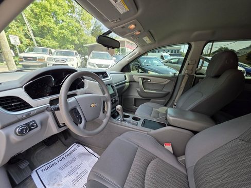 Used 2016 Chevrolet Traverse LS AWD/4WD image 10