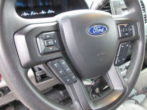 Used 2022 Ford F550 4x4 Regular Cab Super Duty image 16