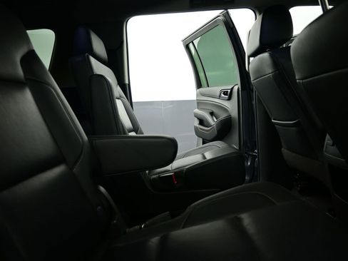 Used 2020 Chevrolet Suburban LT image 37