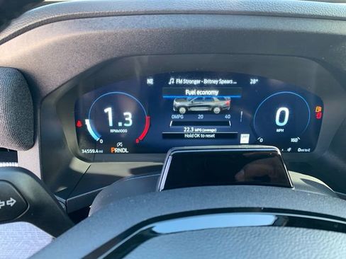 Used 2025 Ford Explorer Platinum image 30