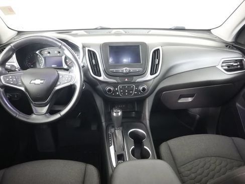 Used 2020 Chevrolet Equinox LT w/ Driver Convenience Package AWD/4WD image 28