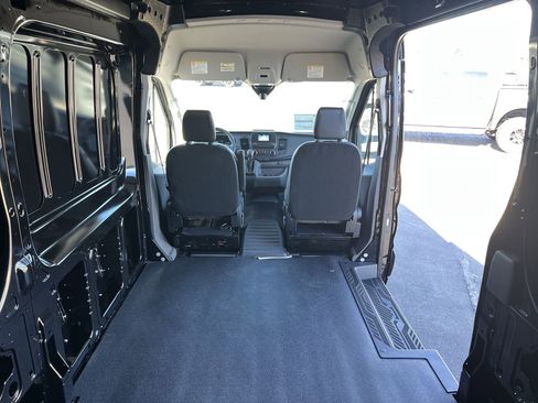 New 2025 Ford Transit 250 148 Medium Roof Extended AWD image 21