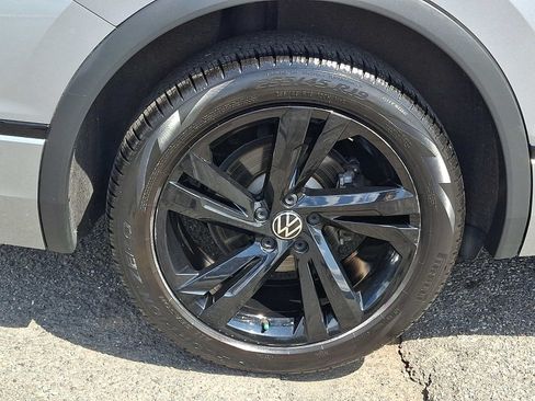 Certified 2024 Volkswagen Tiguan SE R-Line AWD/4WD image 7