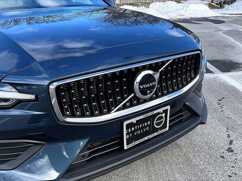 Certified 2026 Volvo V60 B5 Cross Country Plus w/ Protection Package Premier image 32