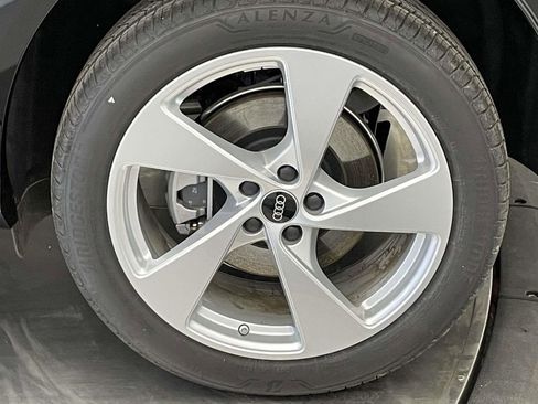 New 2025 Audi Q5 Premium Plus image 12