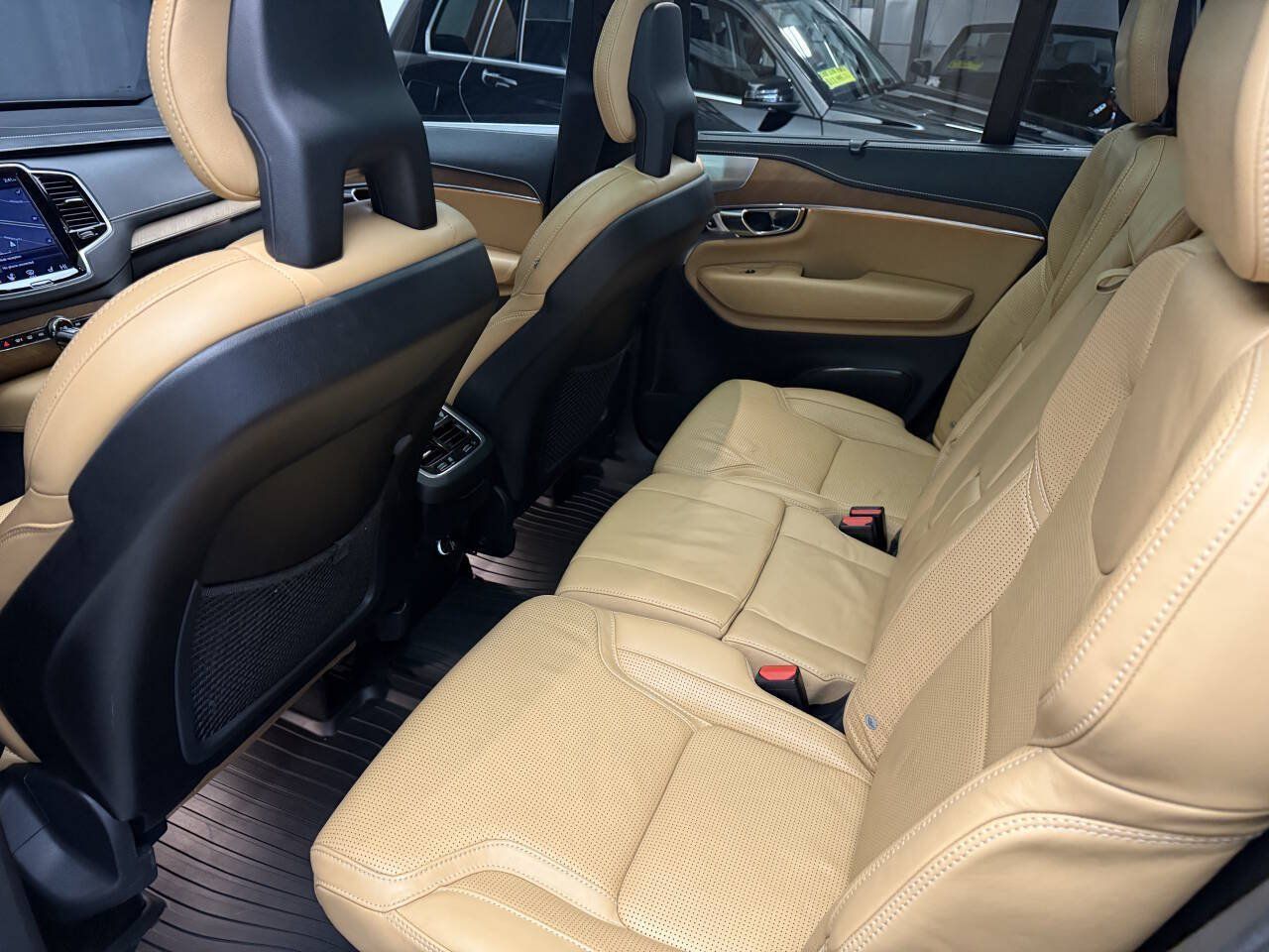Used 2016 Volvo XC90 T6 AWD/4WD image 23