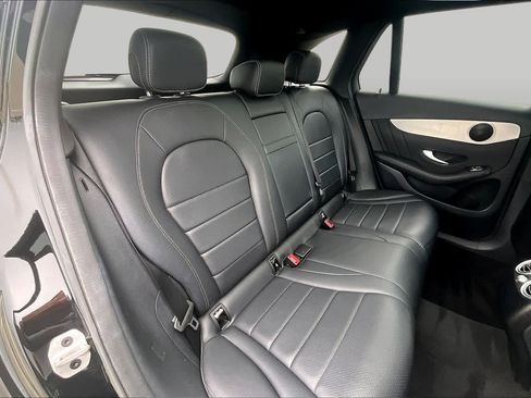 Used 2022 Mercedes-Benz GLC 300 image 18