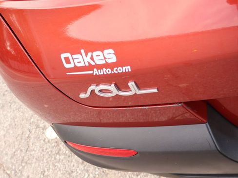 Certified 2021 Kia Soul LX FWD image 9