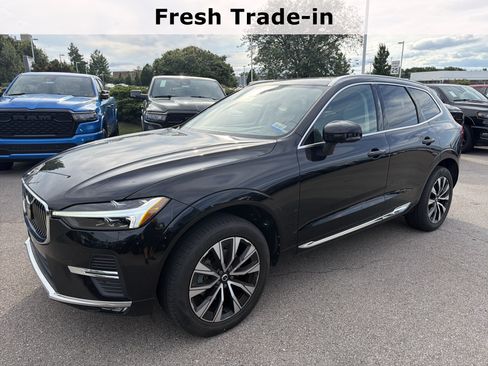 Used 2023 Volvo XC60 B5 Plus FWD image 4