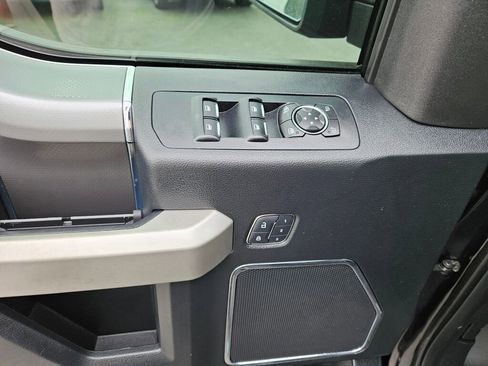 Used 2015 Ford F150 Lariat AWD/4WD image 17