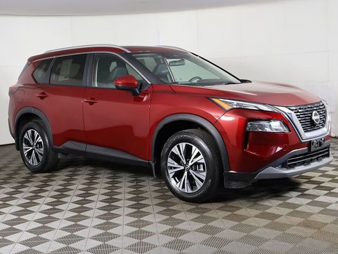 Used 2023 Nissan Rogue SV w/ SV Premium Package AWD/4WD image 2
