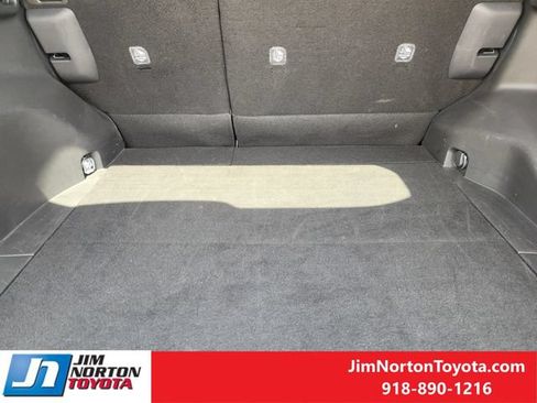 Used 2025 Toyota RAV4 XLE FWD image 32