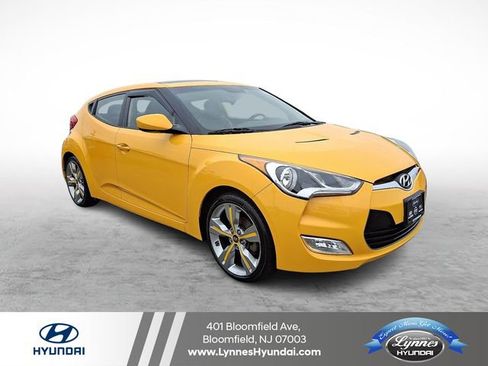 Used 2014 Hyundai Veloster w/ Technology Package 03 FWD image 1