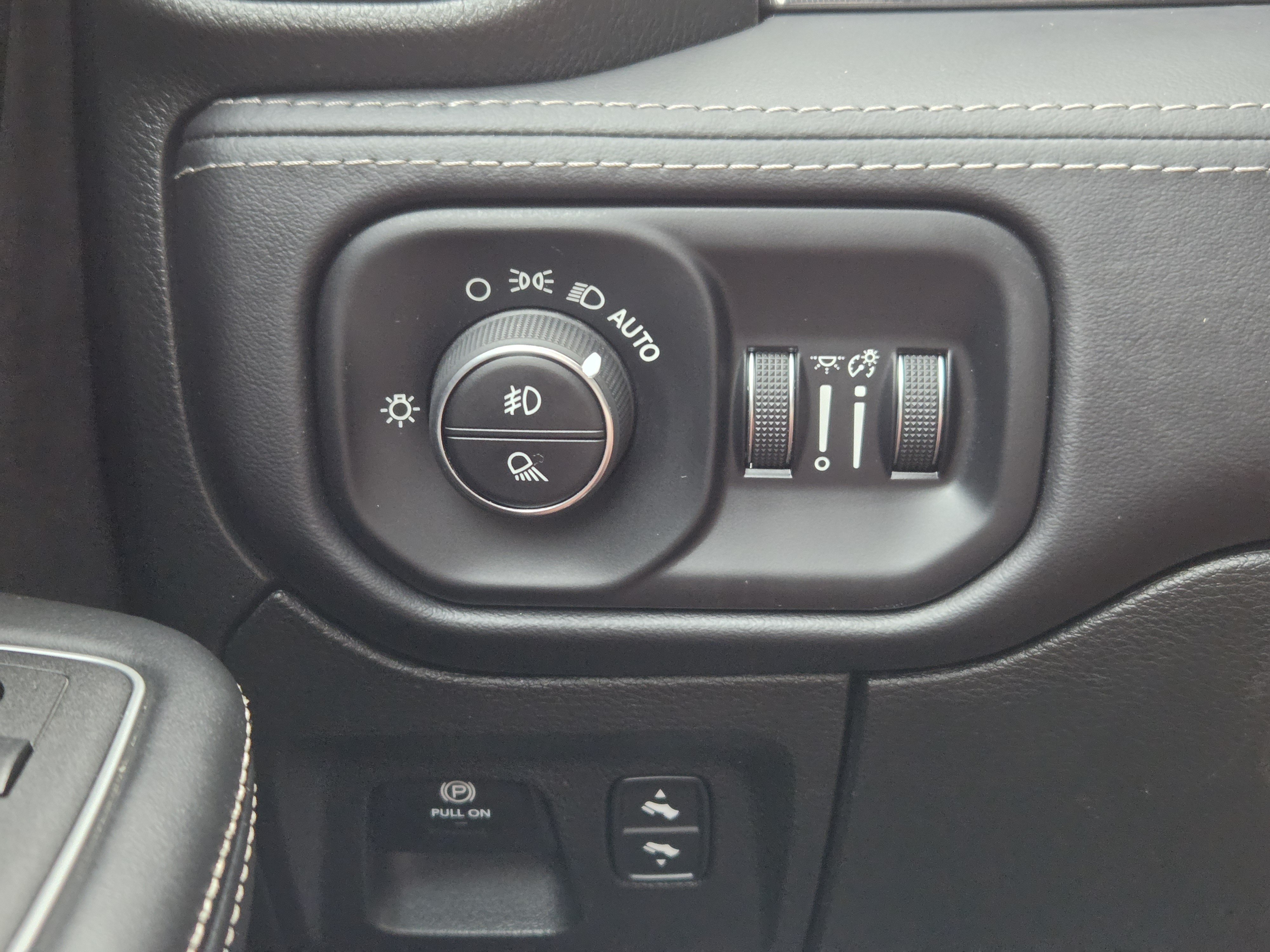 Used 2022 RAM 1500 TRX w/ TRX Level 2 Equipment Group AWD/4WD image 21
