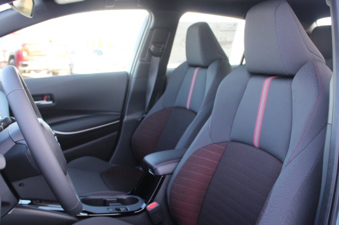 New 2027 Toyota Corolla SE w/ SE Package FWD image 9
