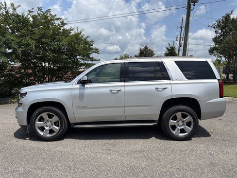 Used 2019 Chevrolet Tahoe LT RWD image 2