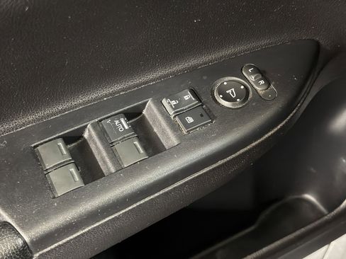 Used 2016 Honda Accord Sport image 11