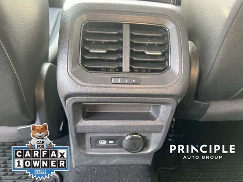 Certified 2021 Volkswagen Tiguan SE image 30