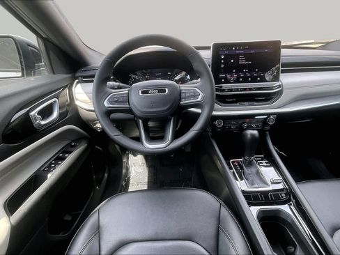 Used 2026 Jeep Compass Limited AWD/4WD image 6